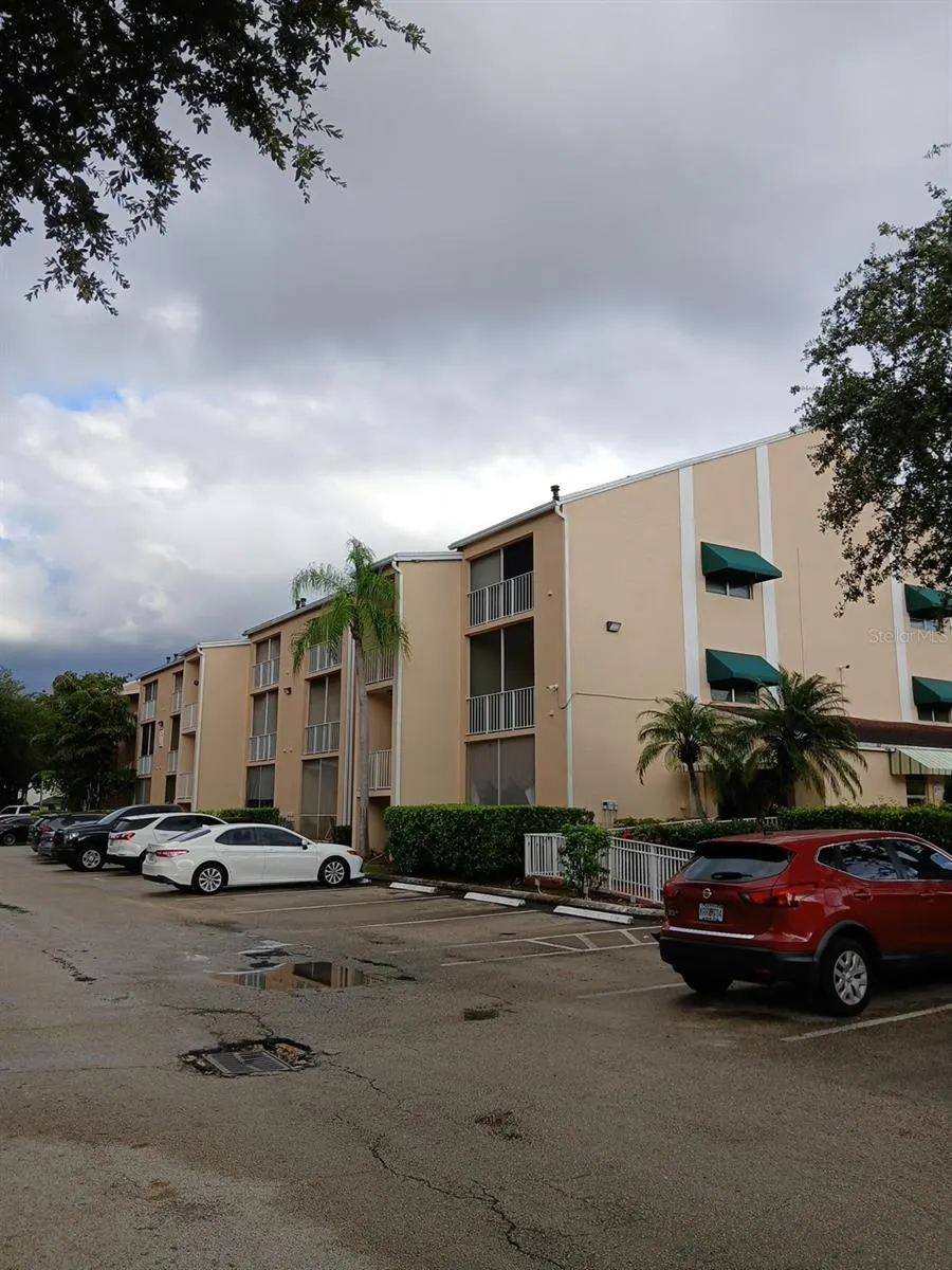 15300 SW 106TH TER #520, #520