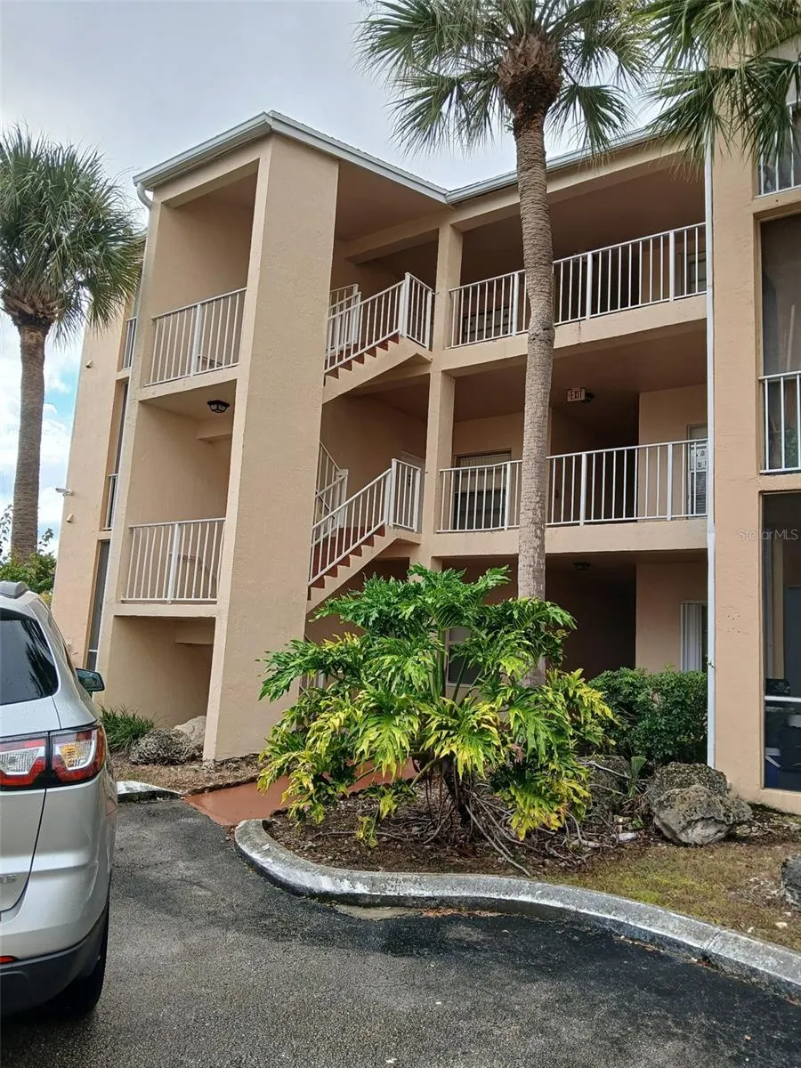 15300 SW 106TH TER #520, #520