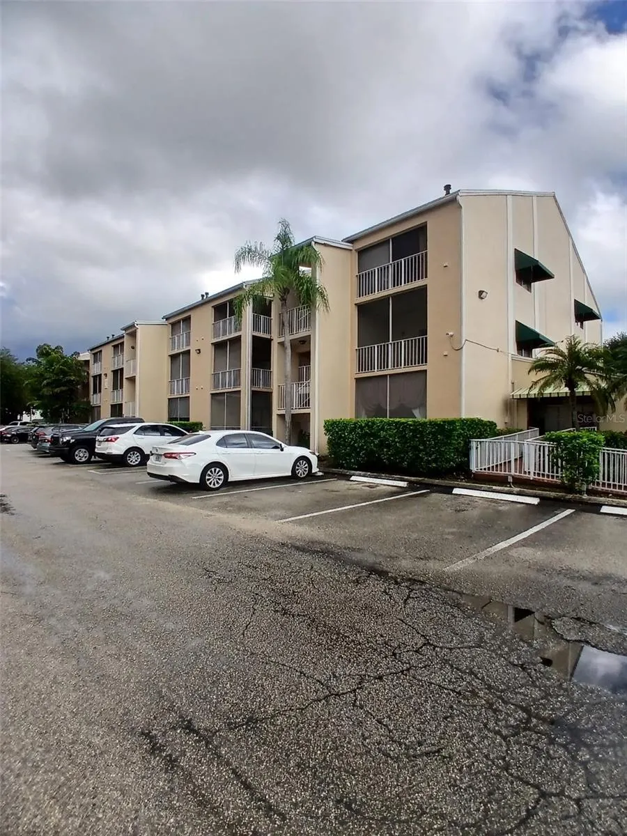 15300 SW 106TH TER #520, #520
