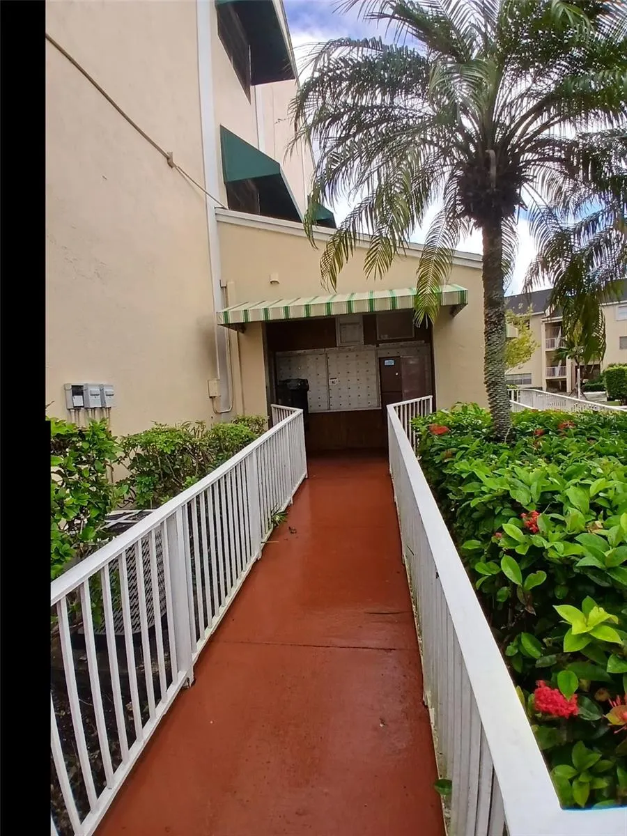 15300 SW 106TH TER #520, #520