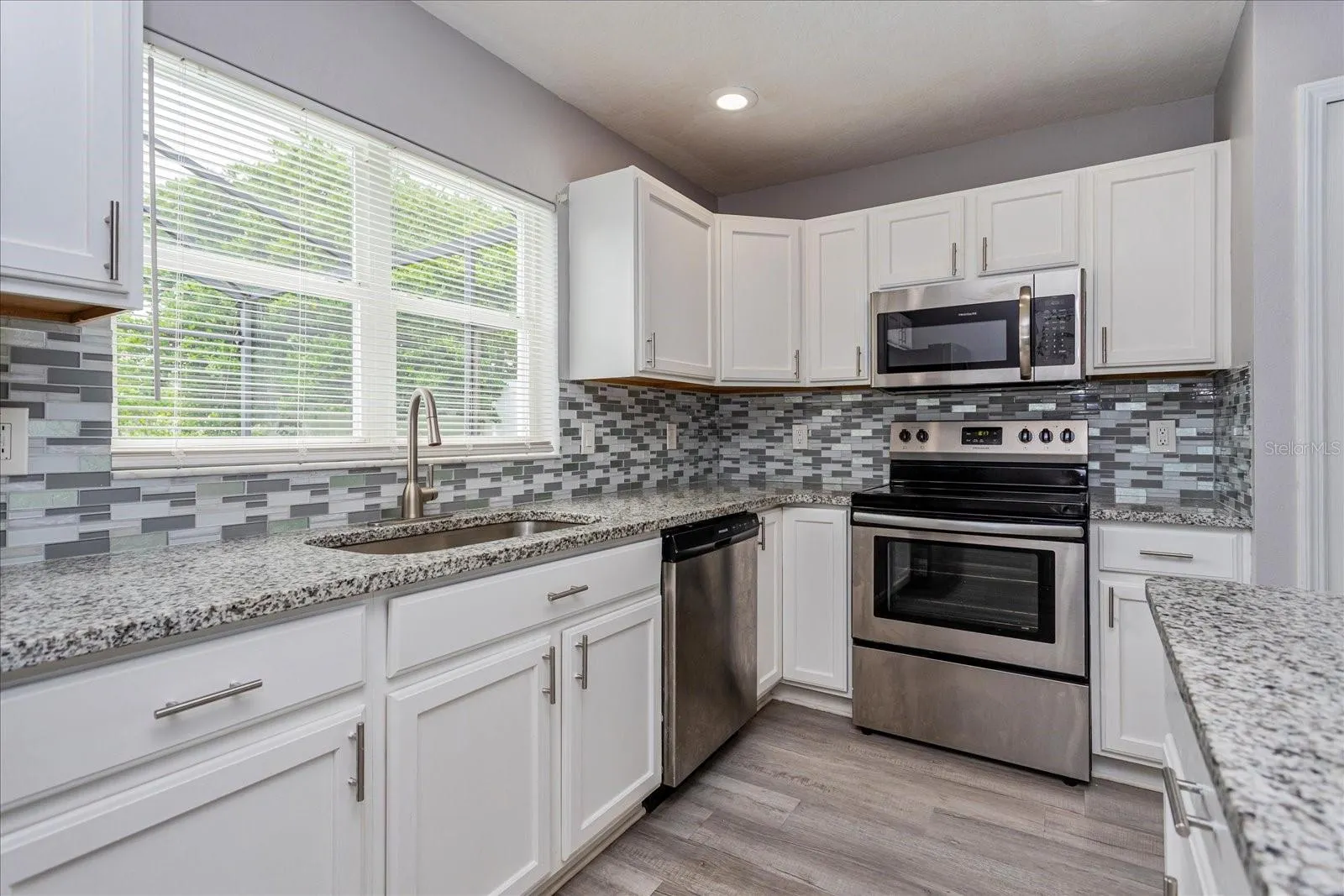 2909 SUMMER WINDS CIR