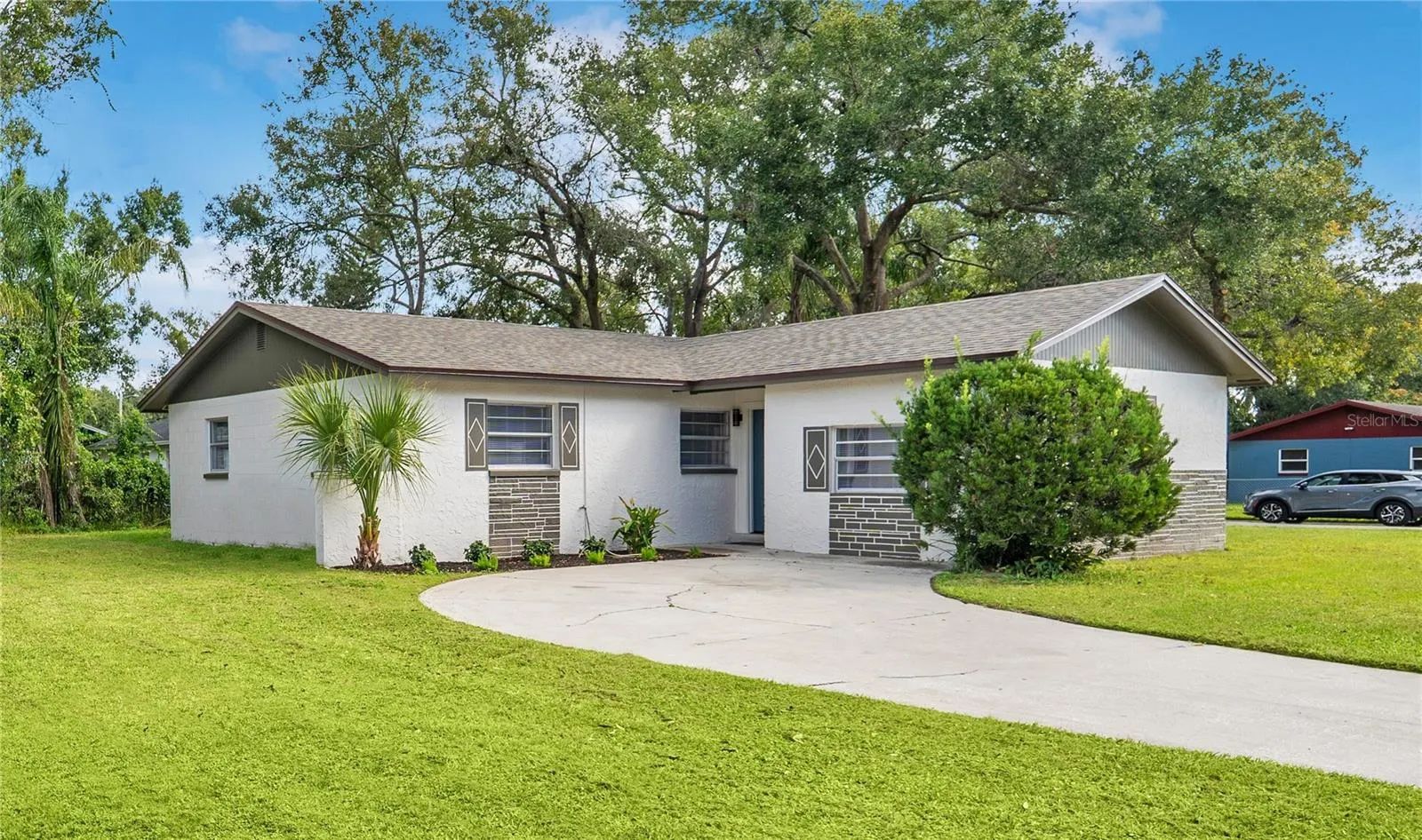 4302 DOLPHIN DR