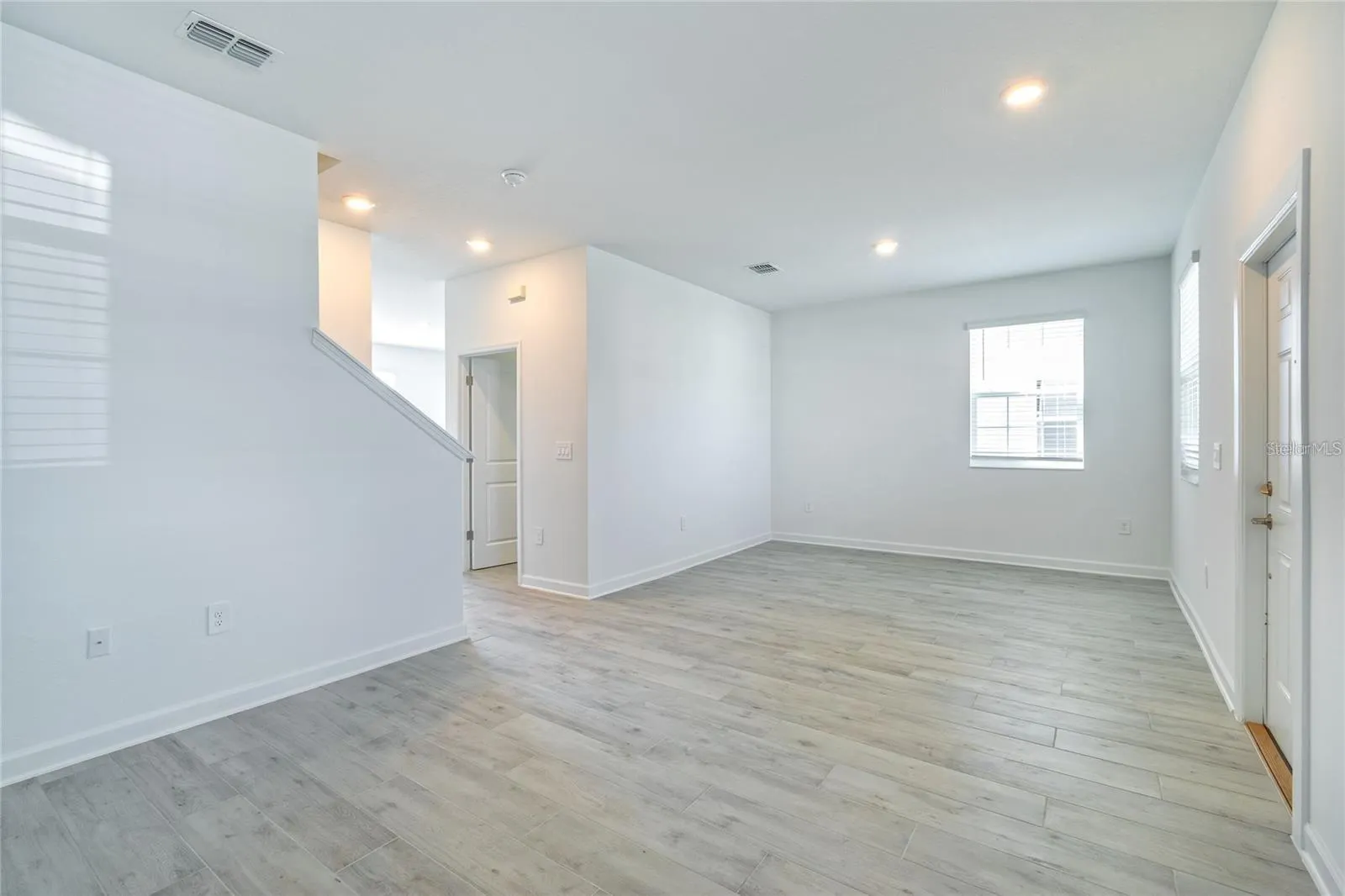 3055 ELLA WAY