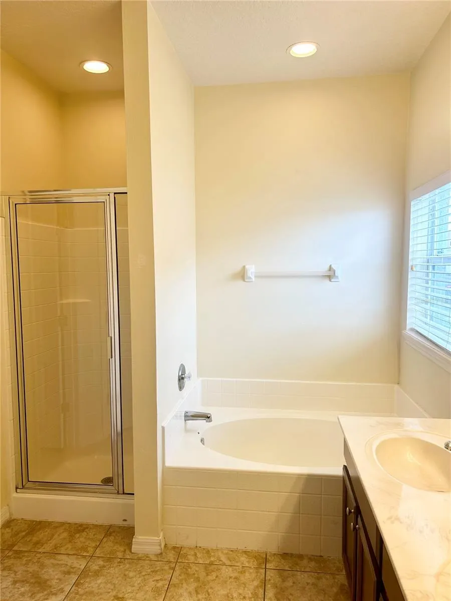 3807 WOOD THRUSH DR