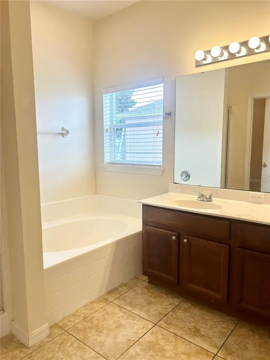 3807 WOOD THRUSH DR