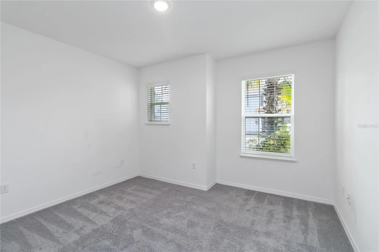 1166 OAK BLUFF DR