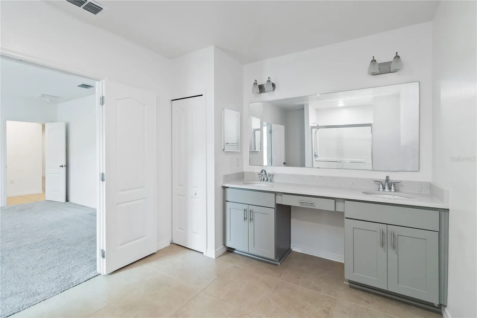 1166 OAK BLUFF DR