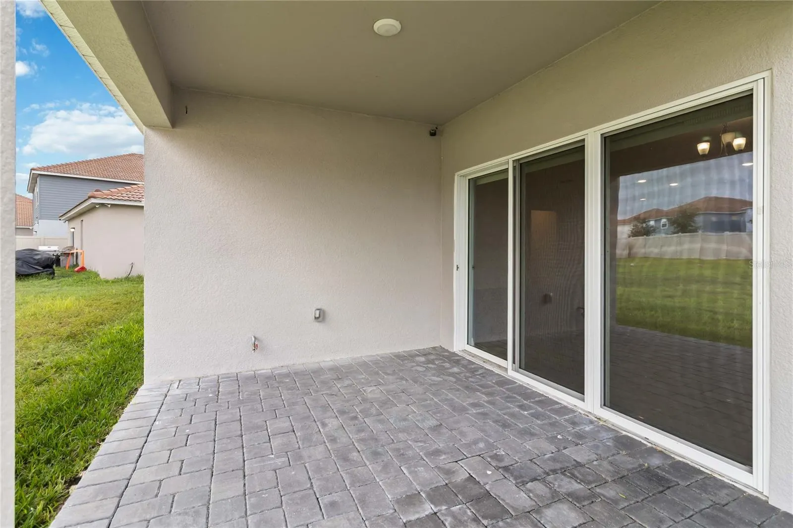 1166 OAK BLUFF DR