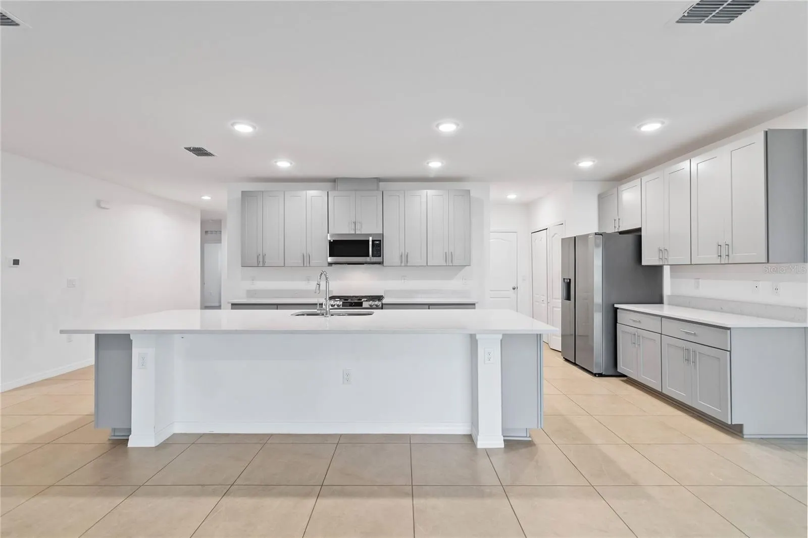 1166 OAK BLUFF DR