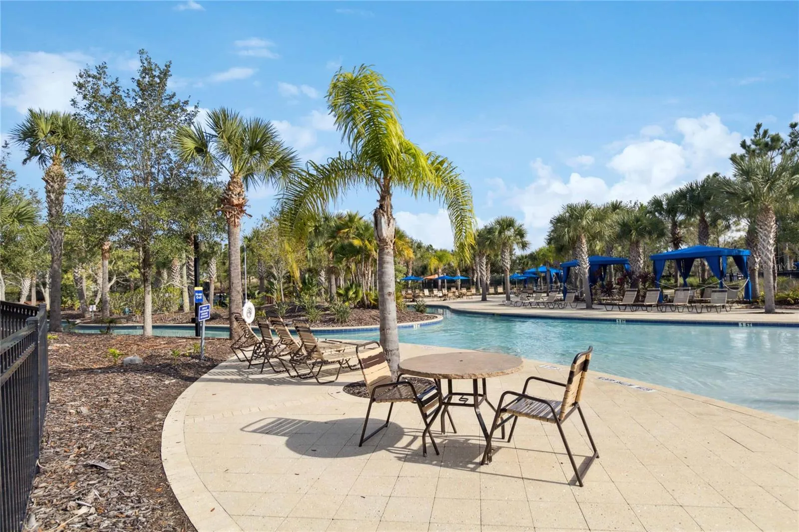 1166 OAK BLUFF DR