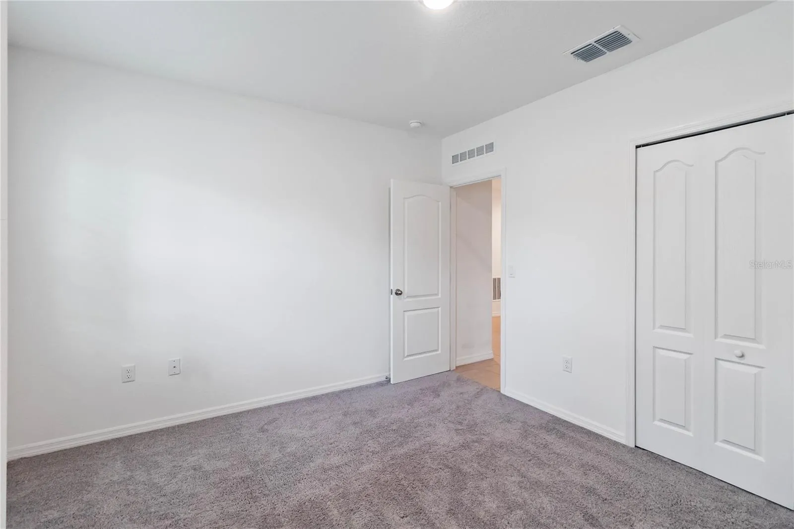 1166 OAK BLUFF DR