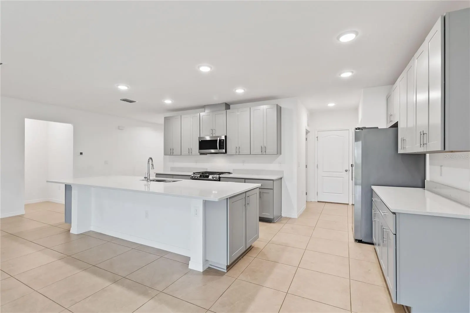 1166 OAK BLUFF DR