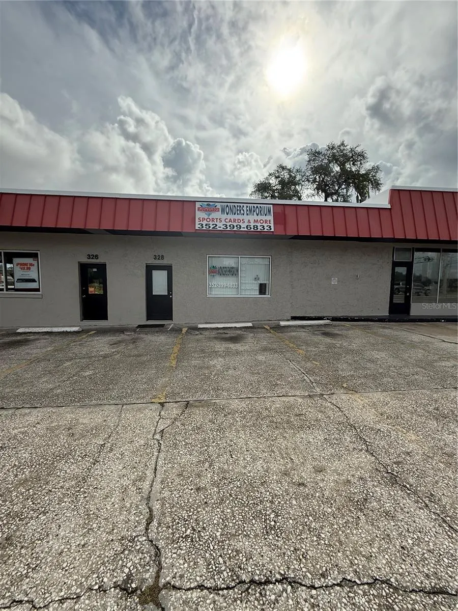 330 S MAIN ST