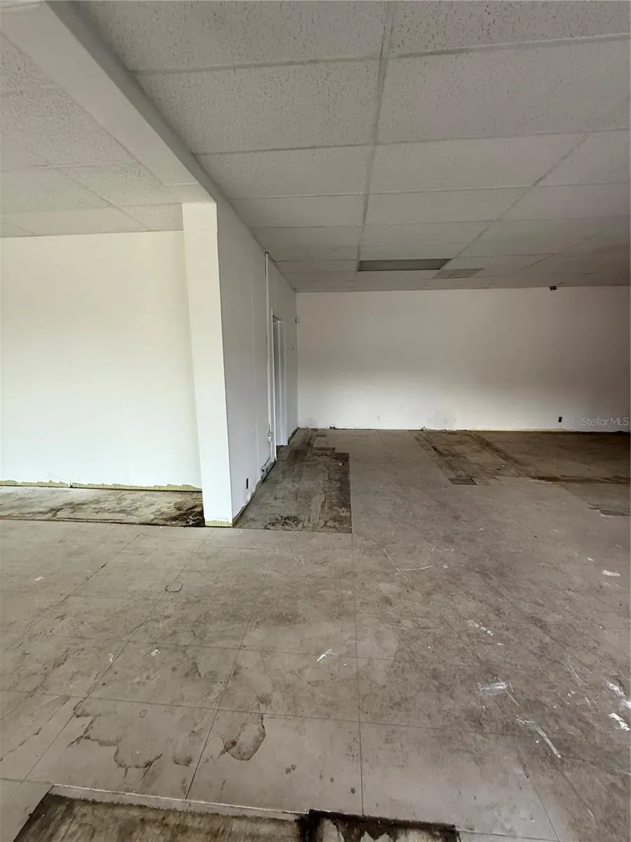 330 S MAIN ST