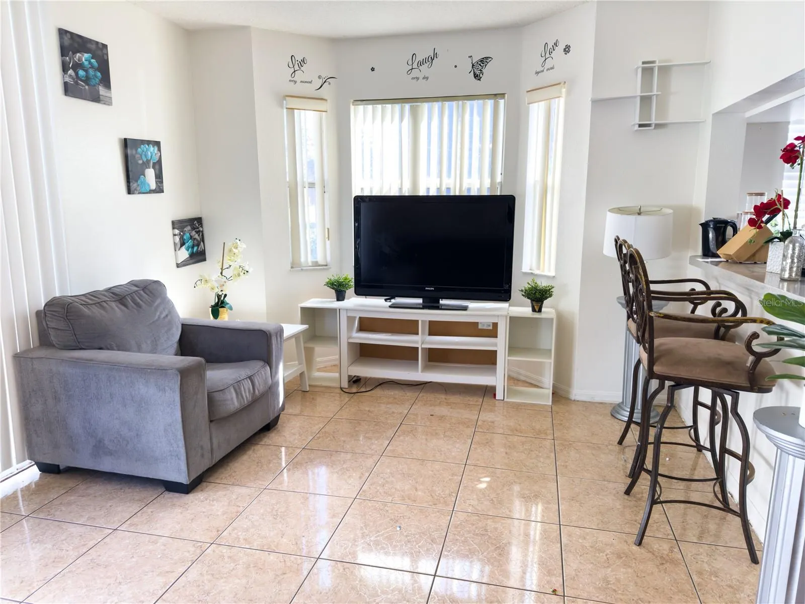 801 ORCHID DR