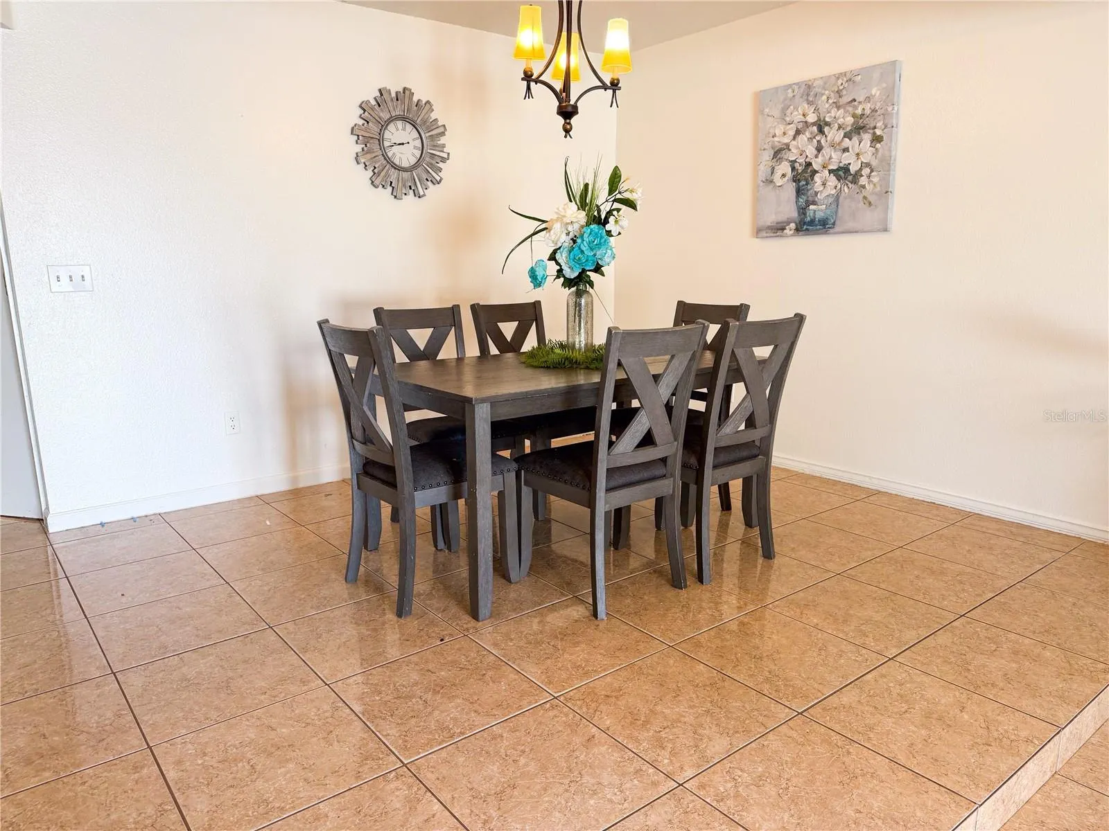 801 ORCHID DR