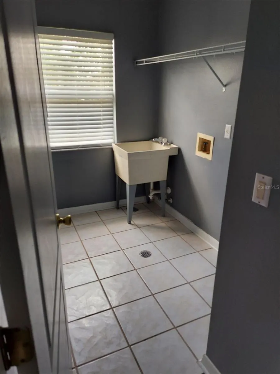 113 HARWOOD CIR