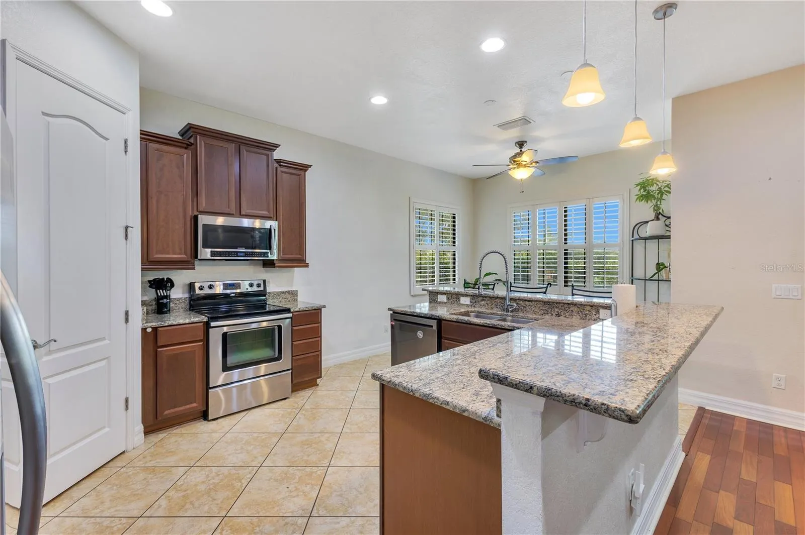 8442 PRESTBURY DR