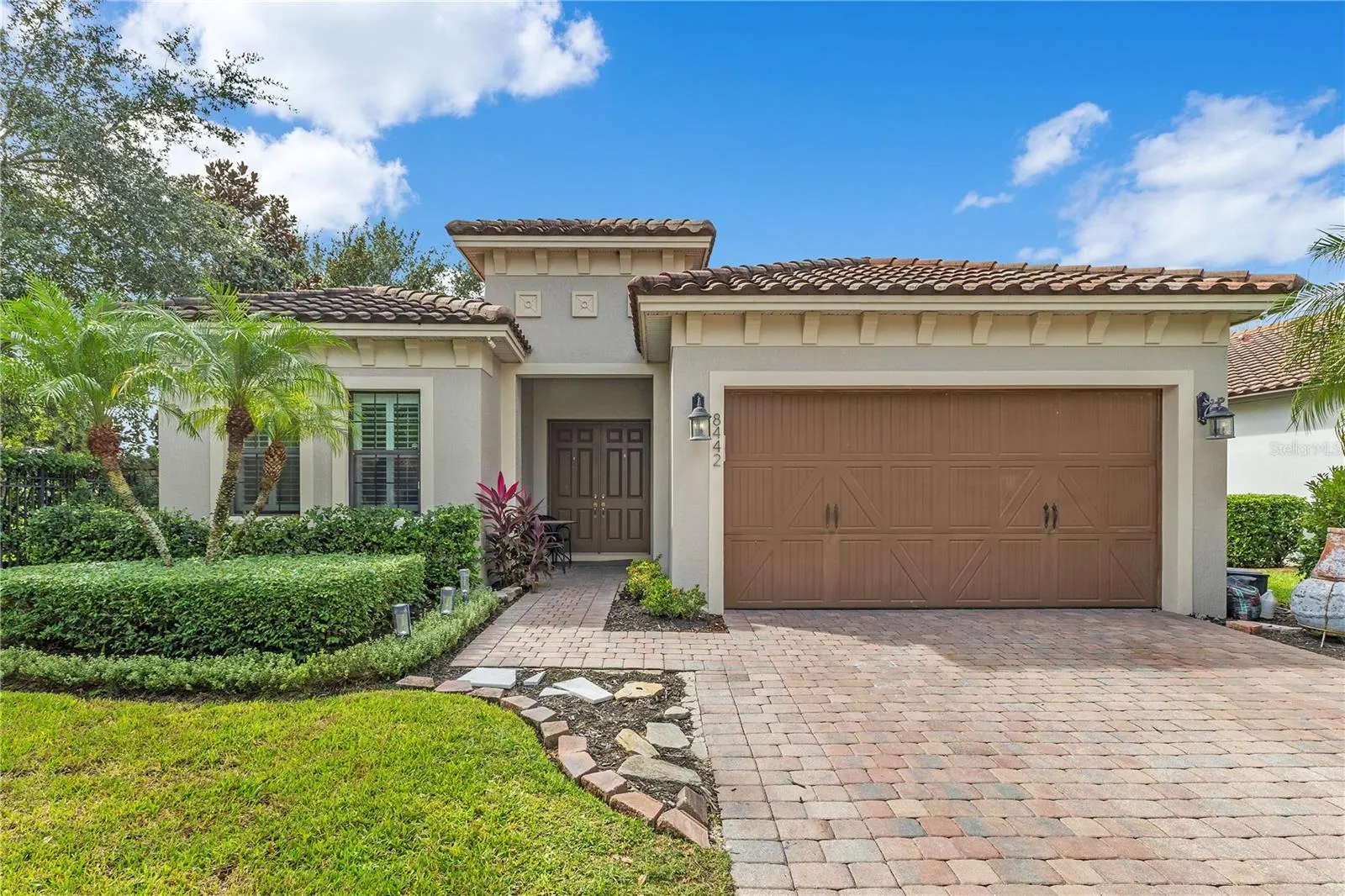 8442 PRESTBURY DR