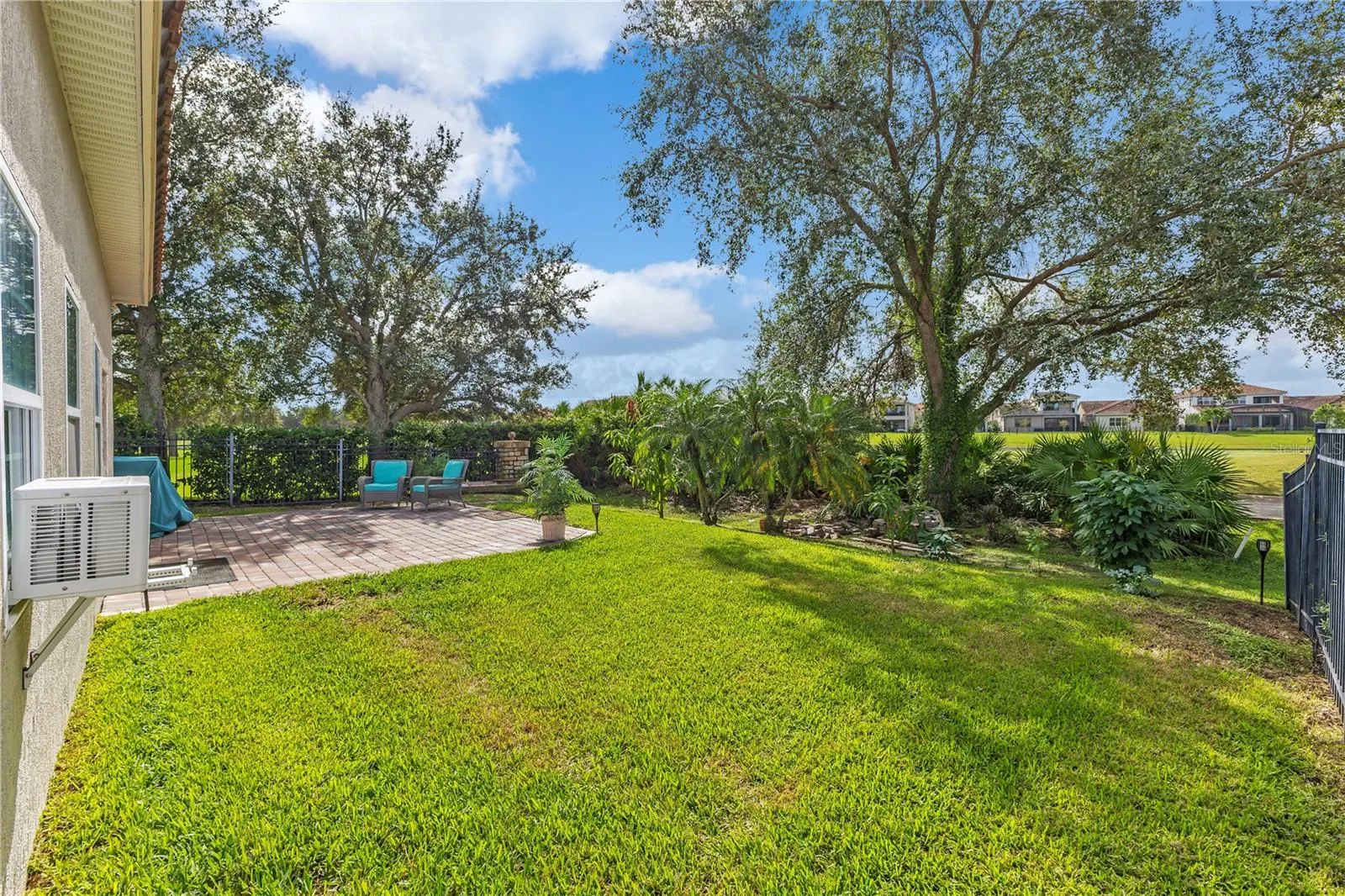 8442 PRESTBURY DR