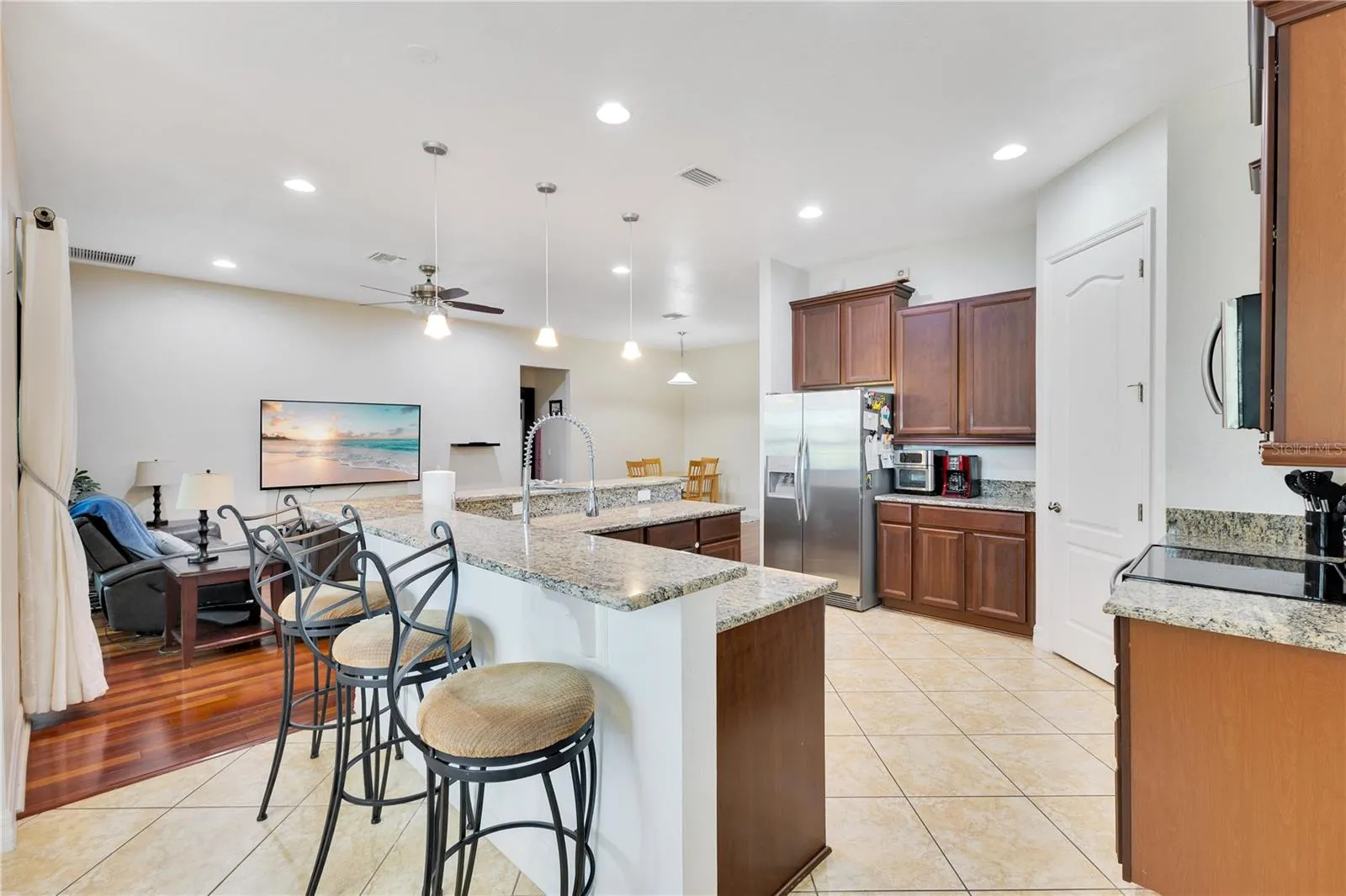 8442 PRESTBURY DR