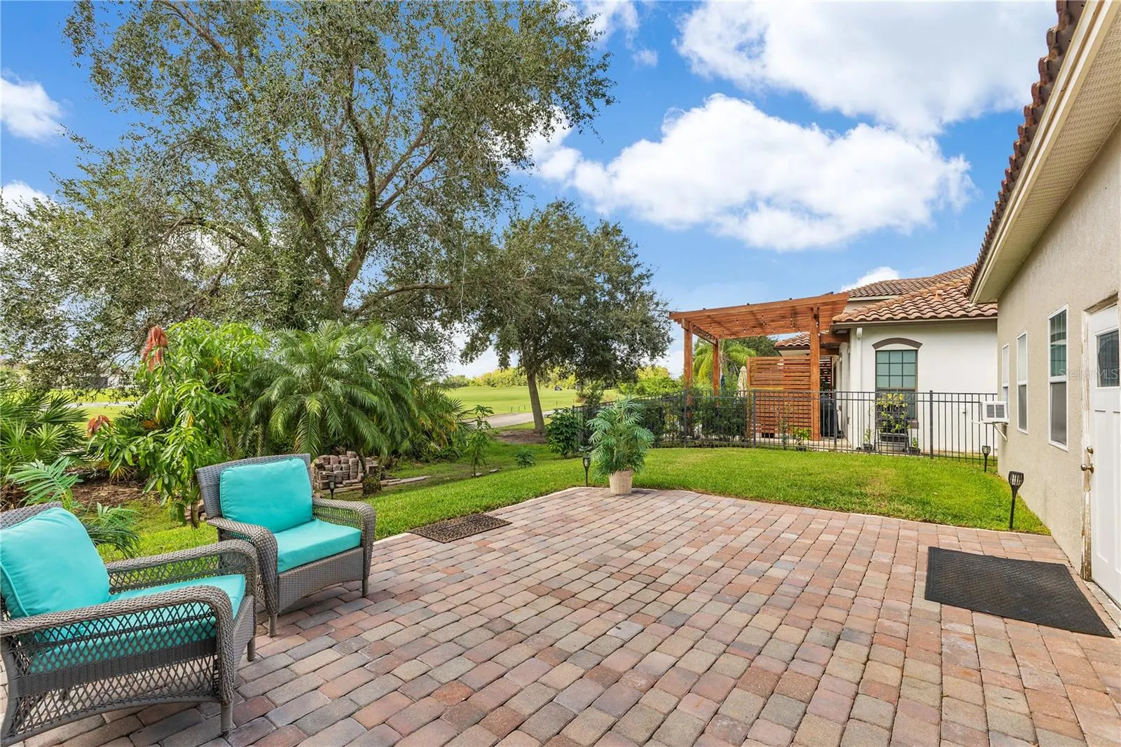 8442 PRESTBURY DR