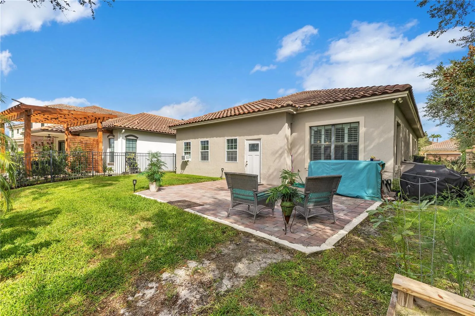 8442 PRESTBURY DR