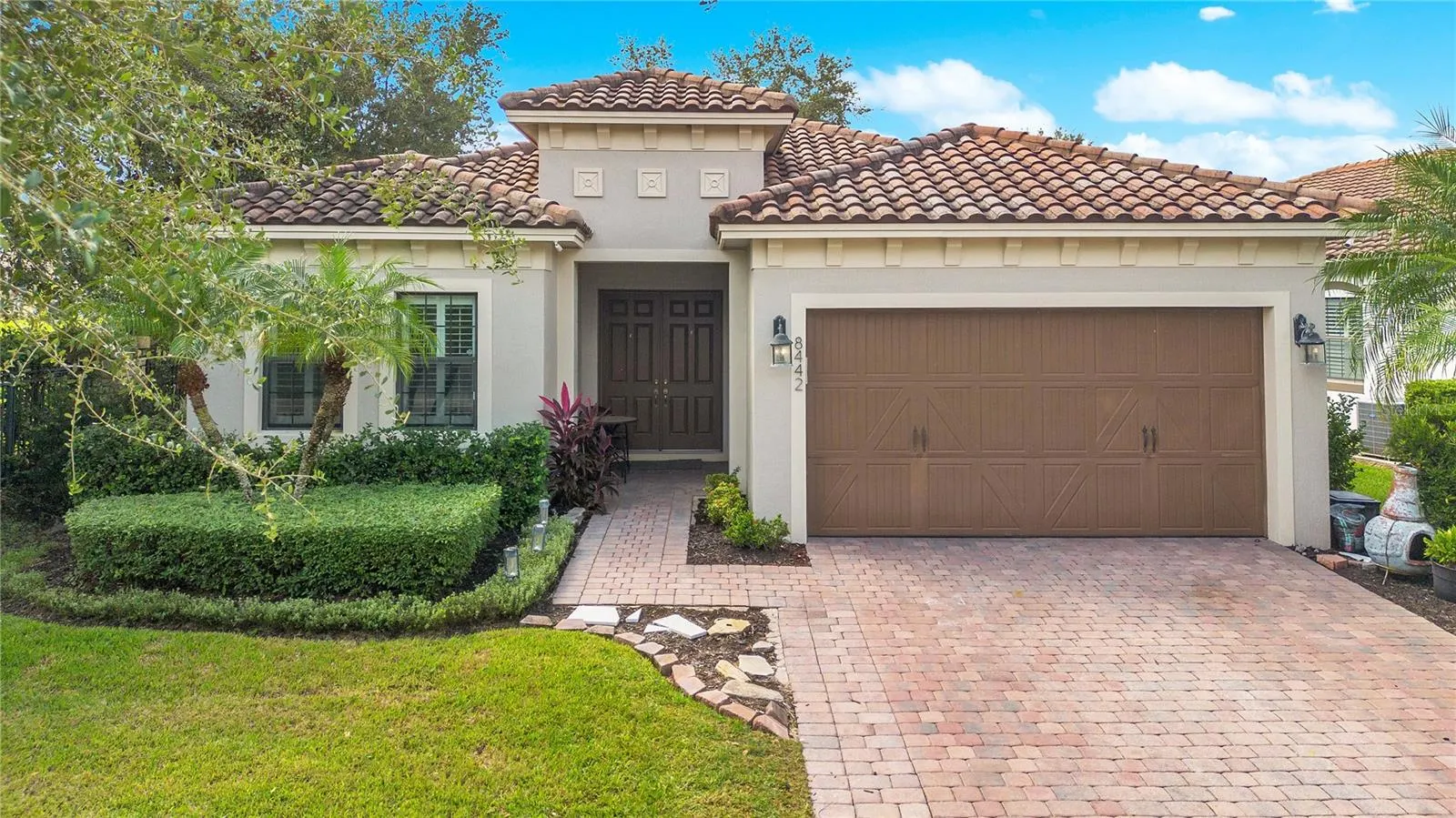 8442 PRESTBURY DR