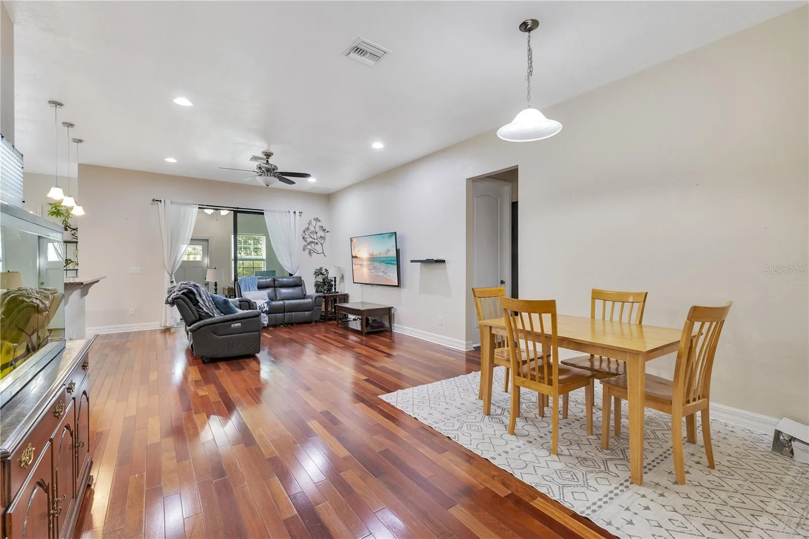 8442 PRESTBURY DR