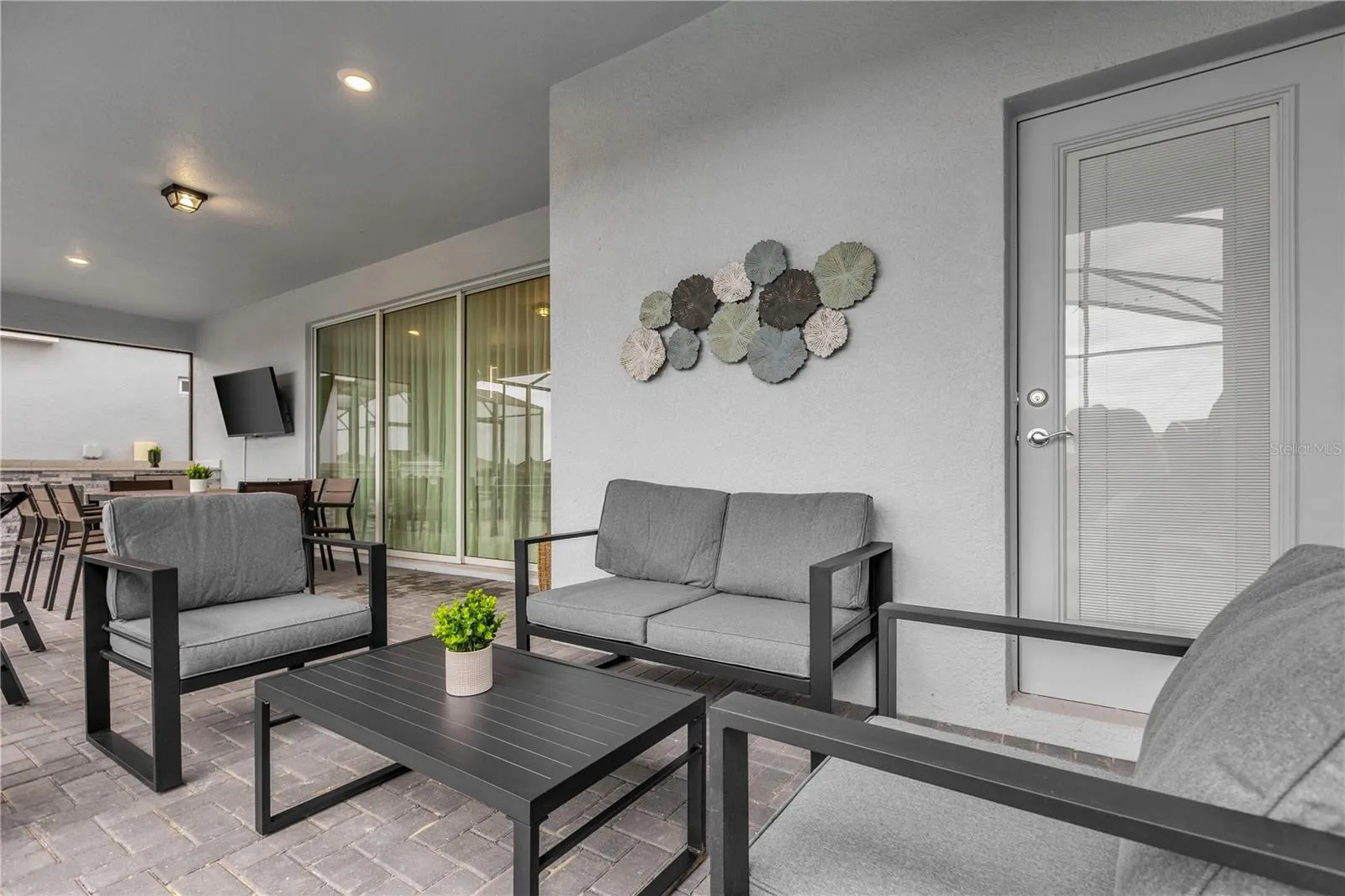 3048 MAHALO DR