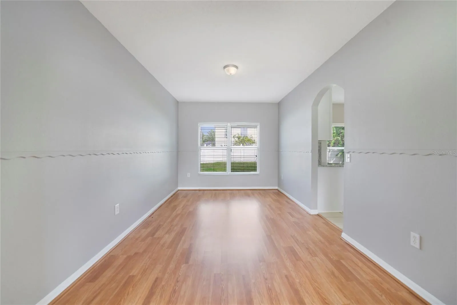 211 CANTERBURY CT