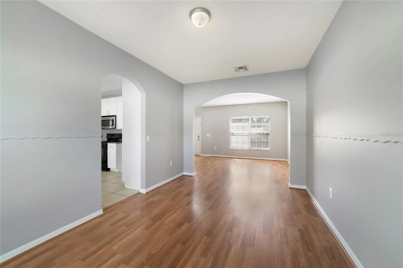 211 CANTERBURY CT