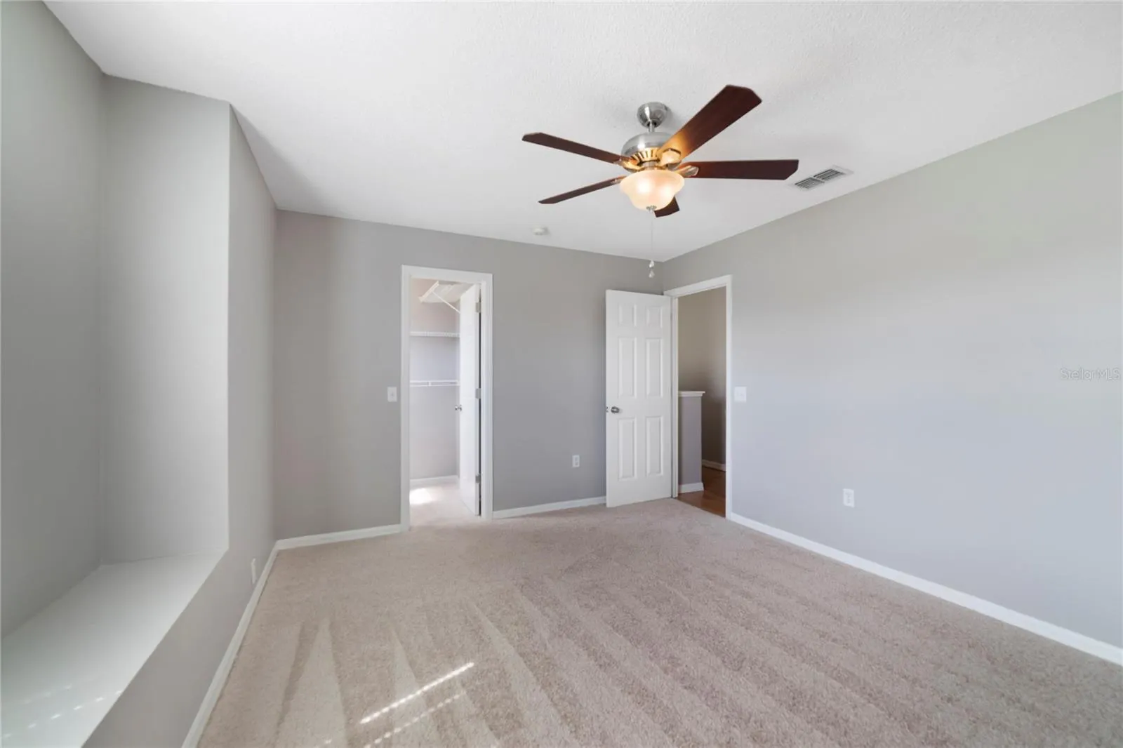 211 CANTERBURY CT