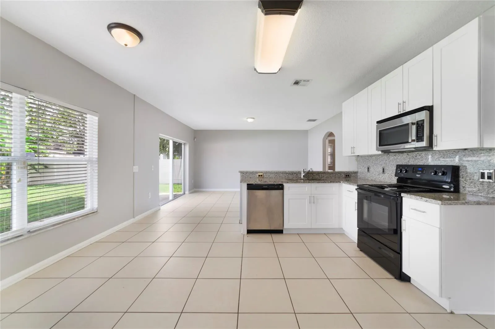 211 CANTERBURY CT