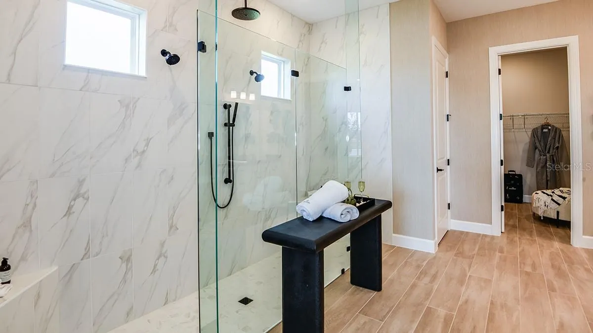 930 ARBOR GREEN TRL