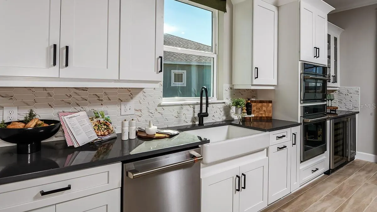 930 ARBOR GREEN TRL