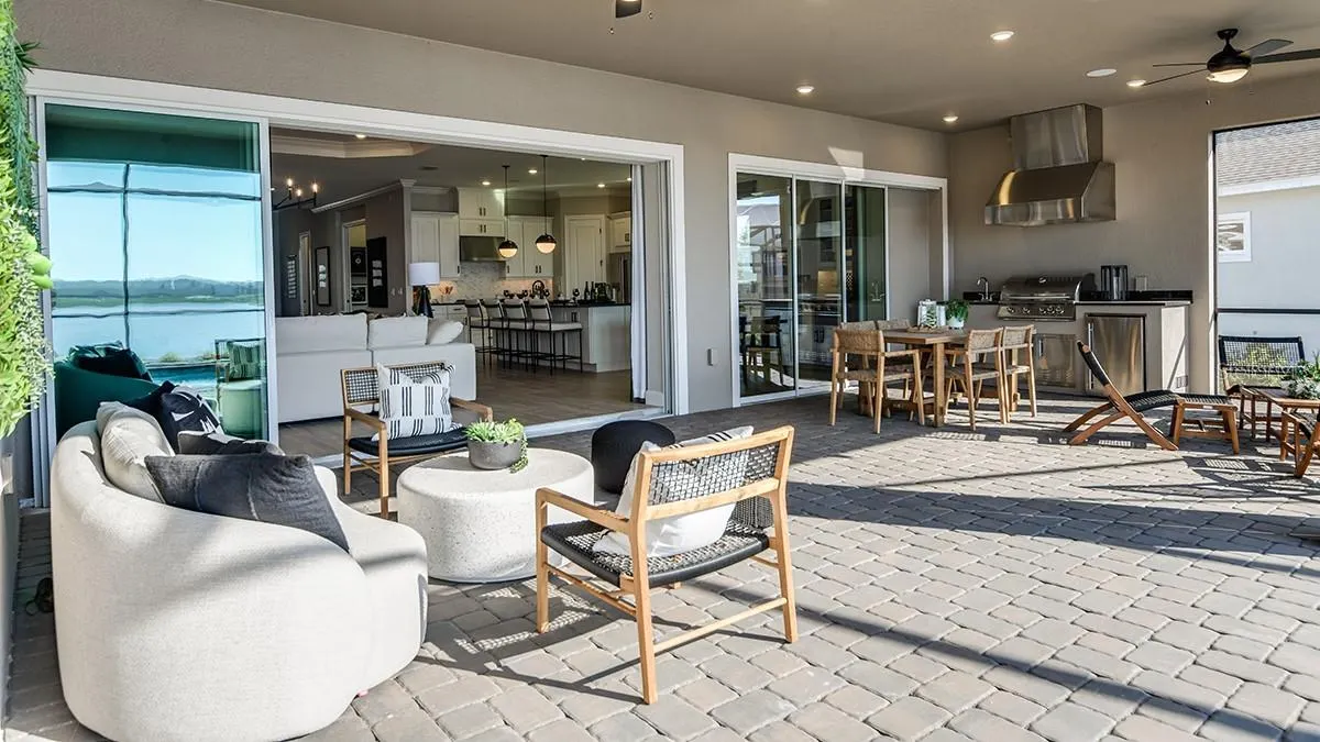 930 ARBOR GREEN TRL