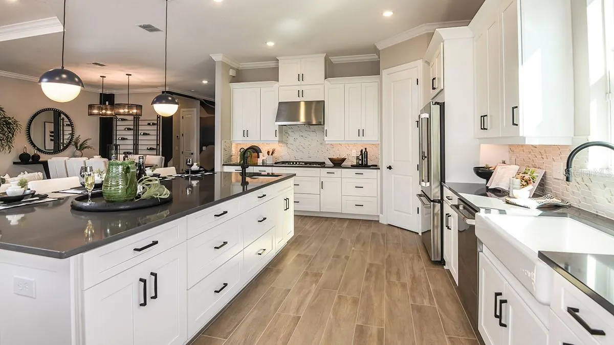 930 ARBOR GREEN TRL