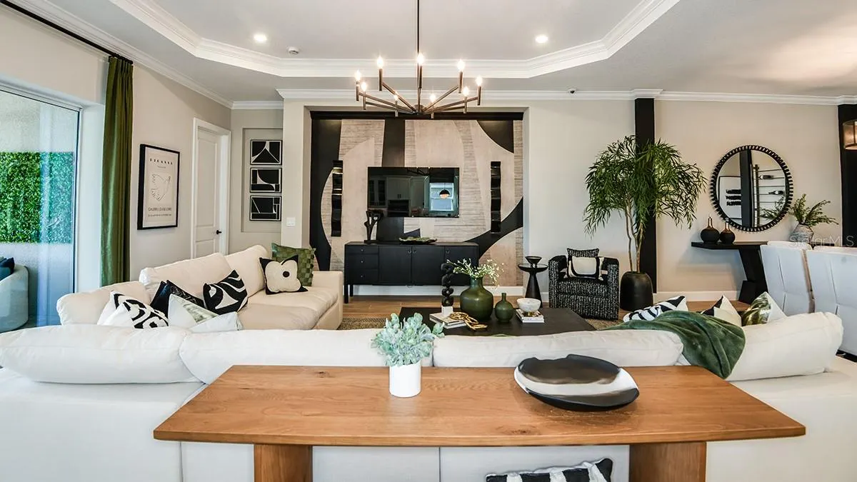 930 ARBOR GREEN TRL