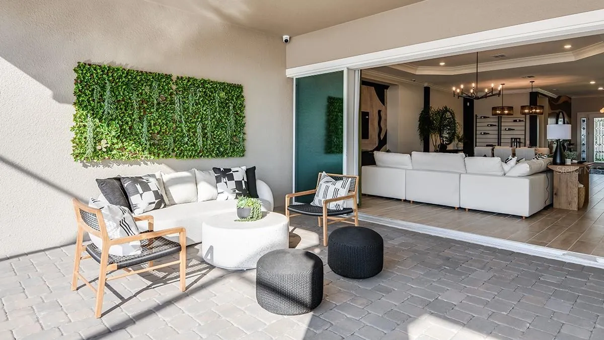 930 ARBOR GREEN TRL