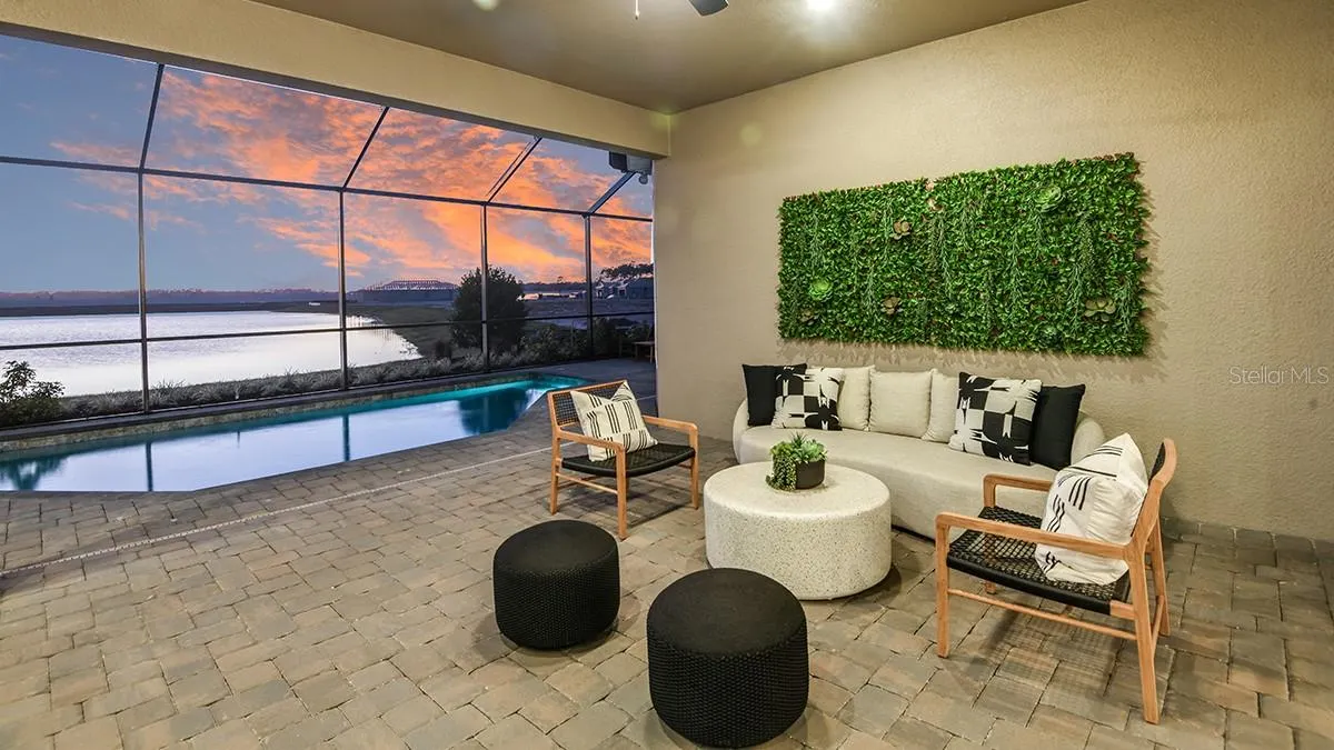930 ARBOR GREEN TRL