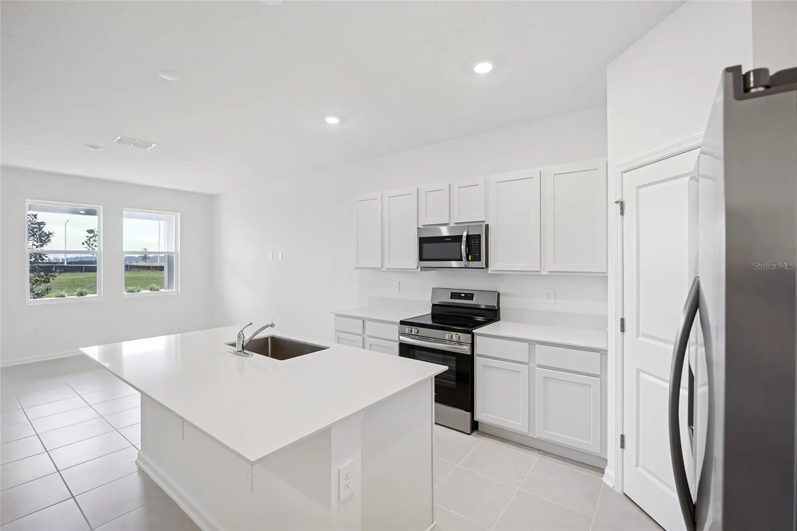 3007 MALOOF DR