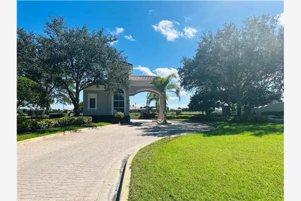 2820 SW STONEYBROOK WAY