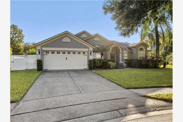 2119 REMINGTON OAKS CT