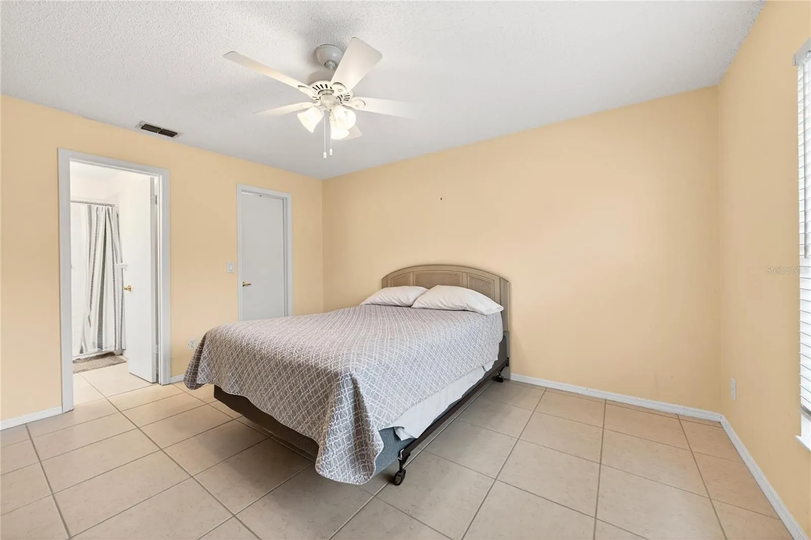 13917 TIMBERLAND DR #201 #201