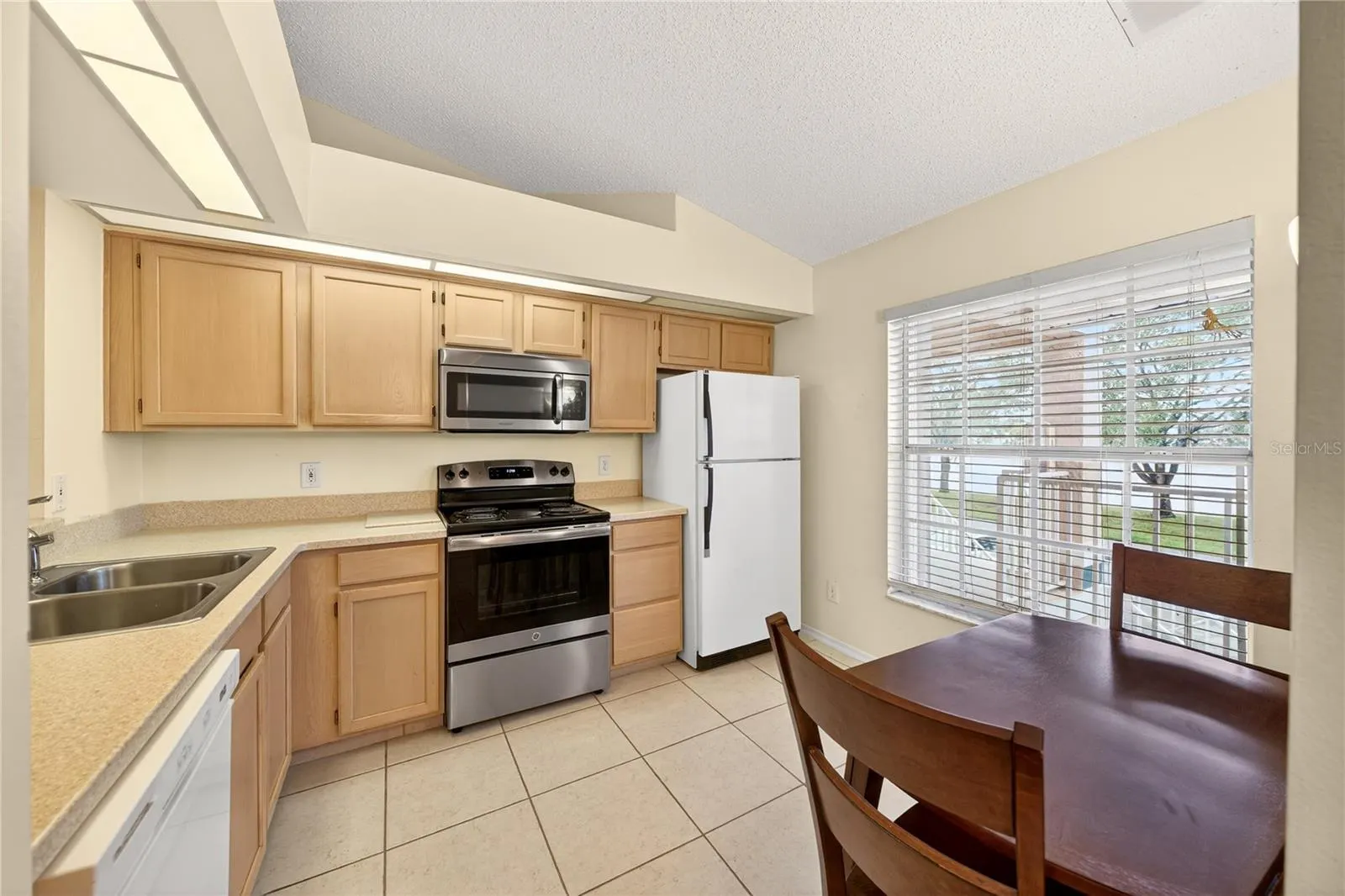 13917 TIMBERLAND DR #201 #201