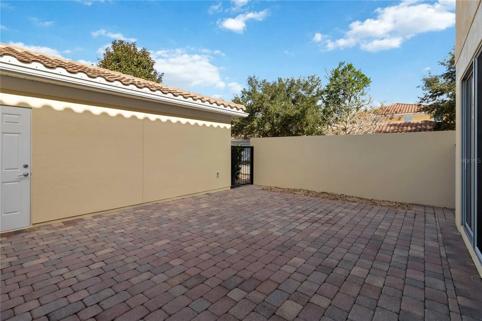 8681 LOWER VILLAGEWALK CIR