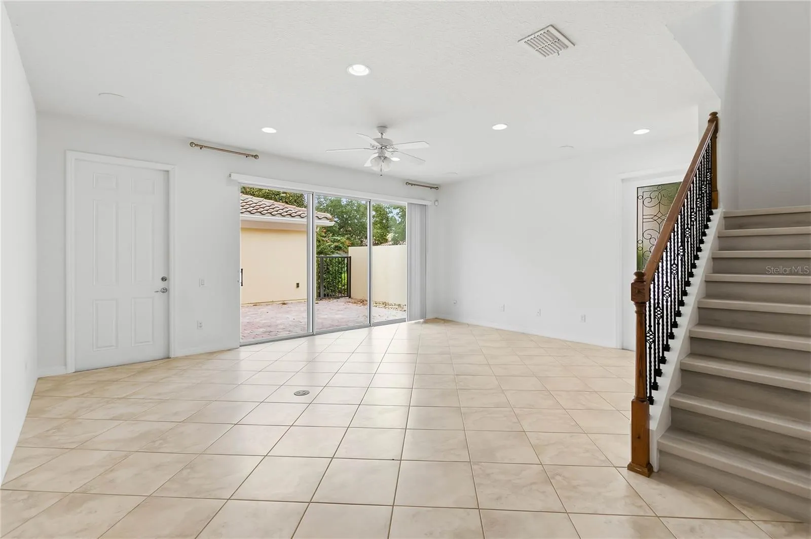 8681 LOWER VILLAGEWALK CIR