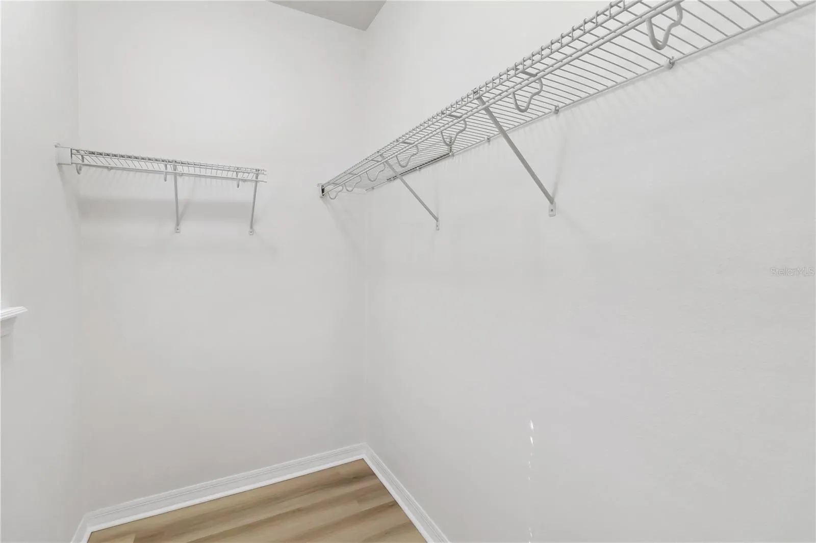 8681 LOWER VILLAGEWALK CIR