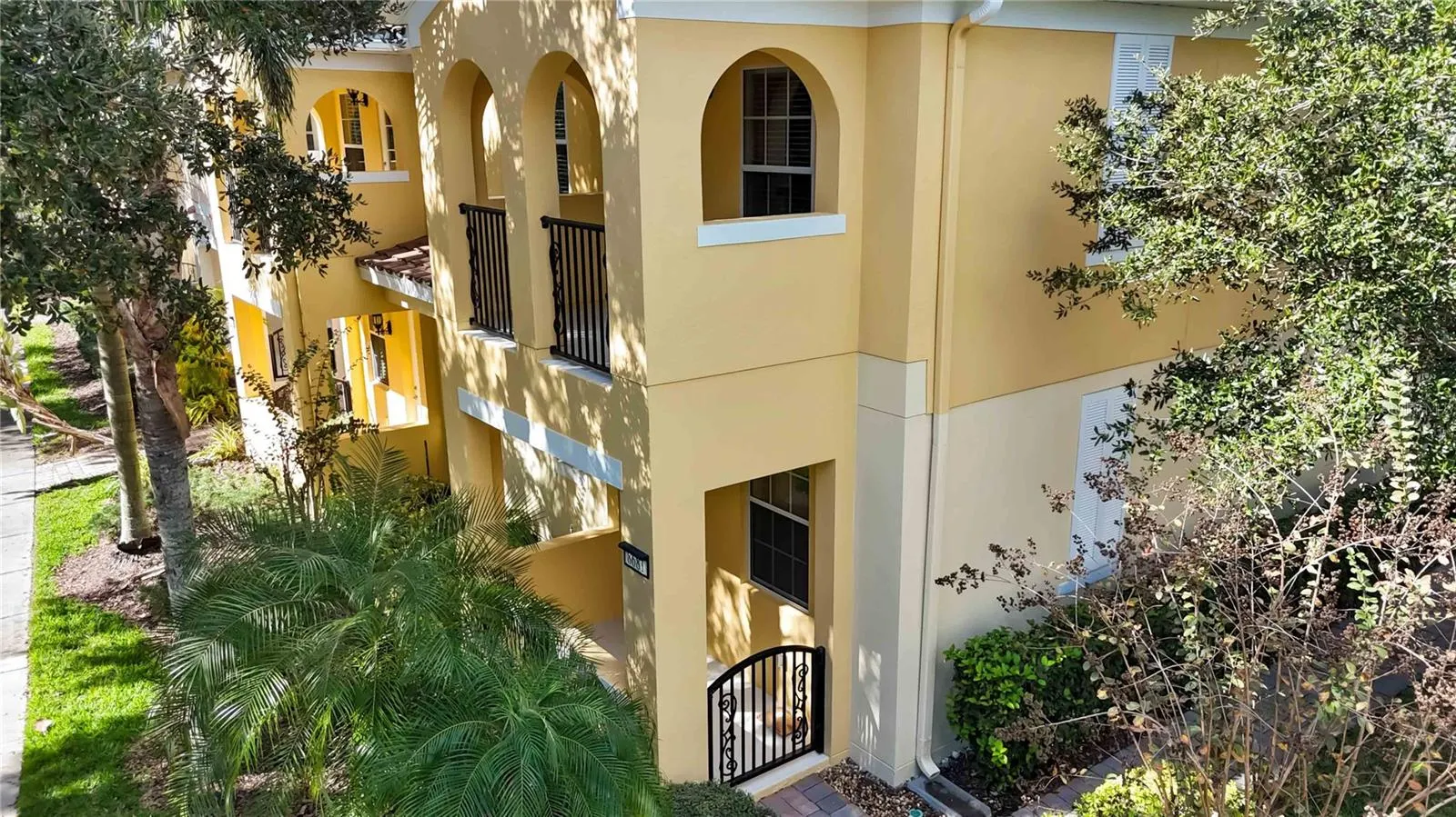 8681 LOWER VILLAGEWALK CIR